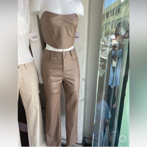 Hey babe Nude strapless top and pants set in faux leather 2 pieces NEW - Picture 2 of 16